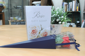 Präsentationsständer für einzelne Rosen