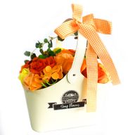Seifenblumenbouquet in Korb - orange