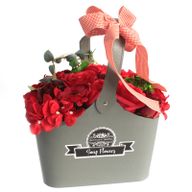 Seifenblumenbouquet in Korb - rot