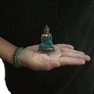 Mini sitzender Buddha mit Hand hoch
