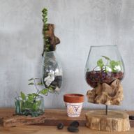 Geschmolzenes Glas auf Holz - hängenden Schüssel