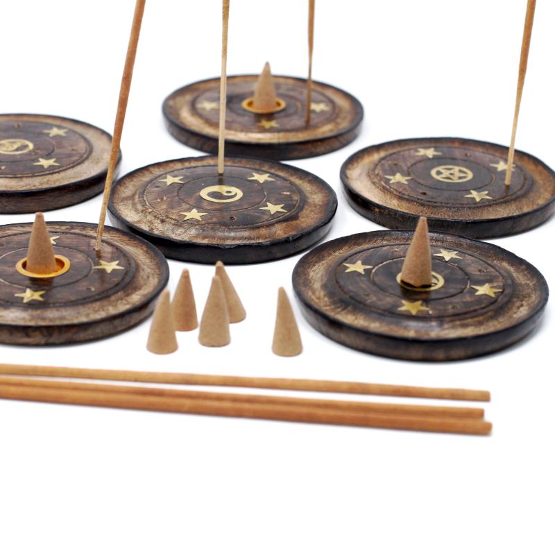 Holzhalter aus Mangoholz  10cm (Kegel & Weihrauch)