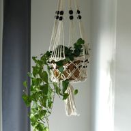 Makramee Topfhalter - Einzelner gr. Topf mit Perlen