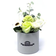 Kleiner Blumenstrauß in Topf - Pastellgrün