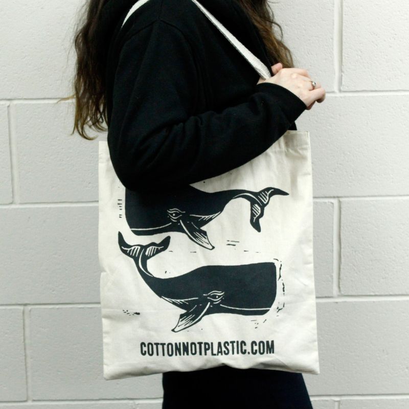 Große Baumwolltasche 38x42 'schwarze Wale'