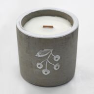 Sojawachskerze mit Holzdocht - Wacholder & Süßer Gin