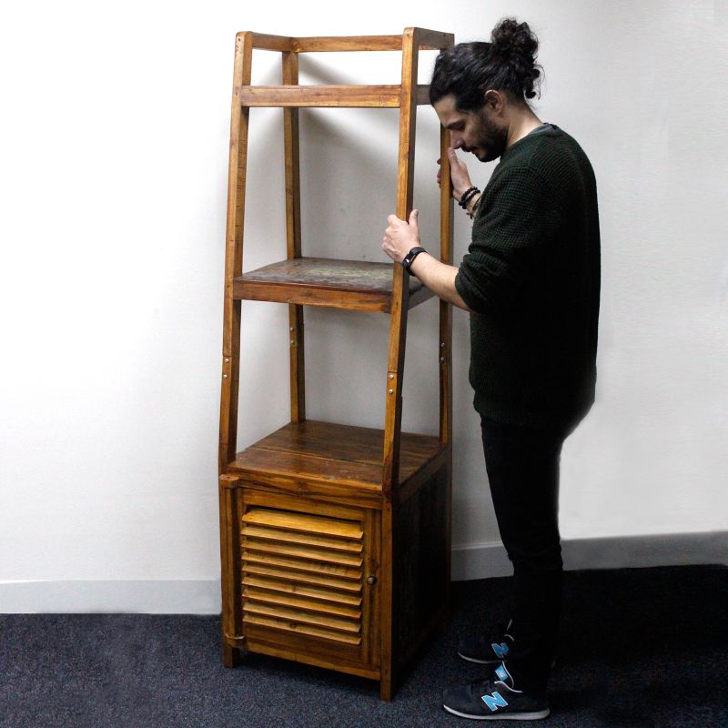 Offenes Regal aus recyceltem Teakholz