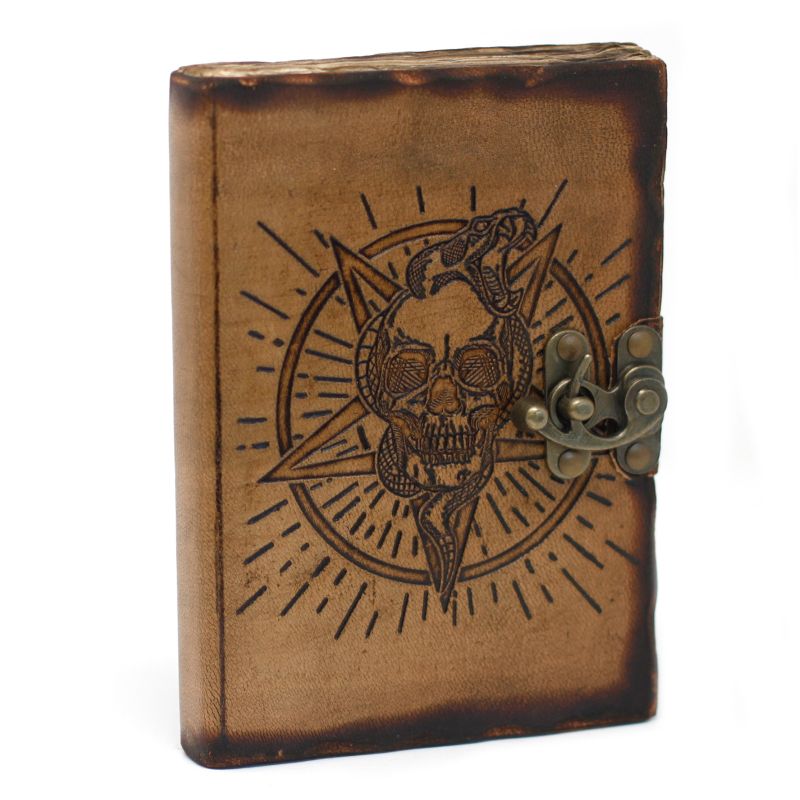 Ledernotizbuch - Pentagramm & Totenkopf (18x13 cm)