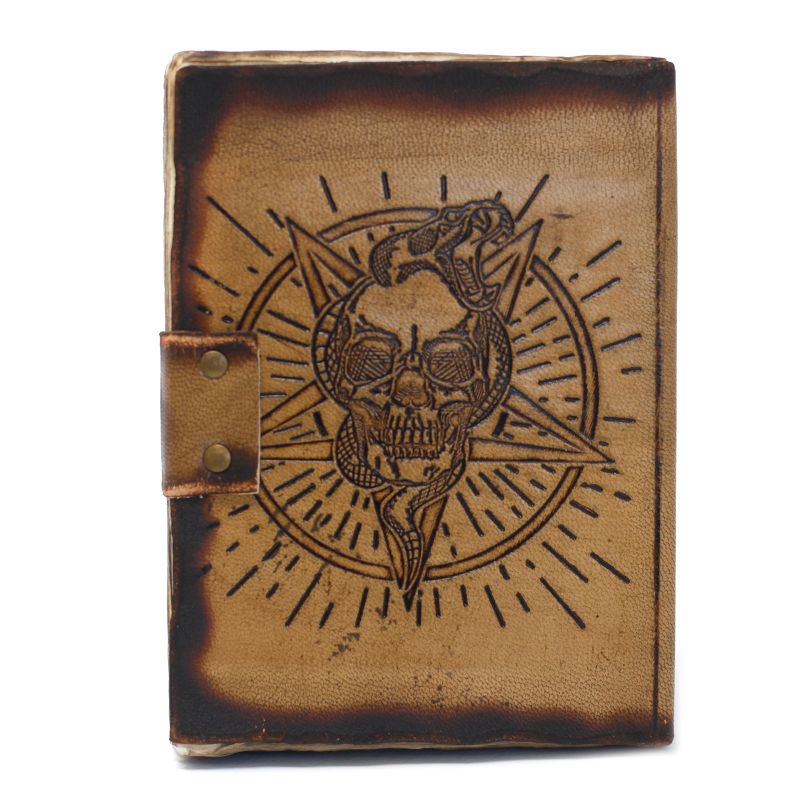 Ledernotizbuch - Pentagramm & Totenkopf (18x13 cm)