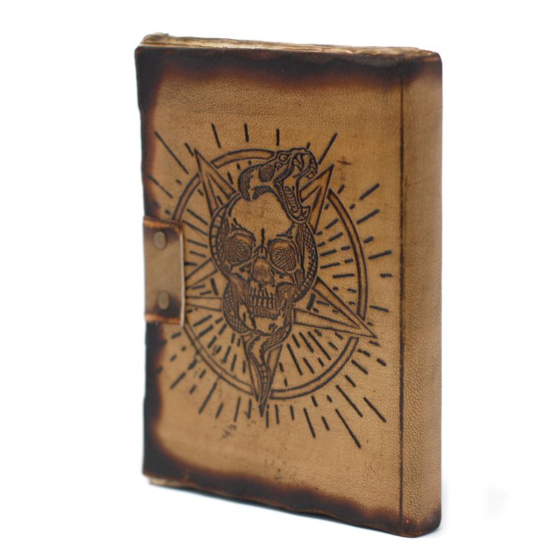 Ledernotizbuch - Pentagramm & Totenkopf (18x13 cm)