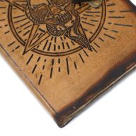 Ledernotizbuch - Pentagramm & Totenkopf (18x13 cm)