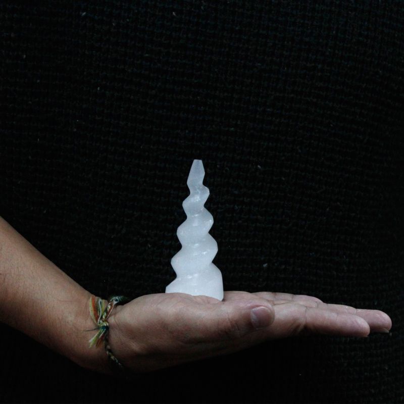 Selenit Spiral -Einhornhorn-Turm - 10 cm