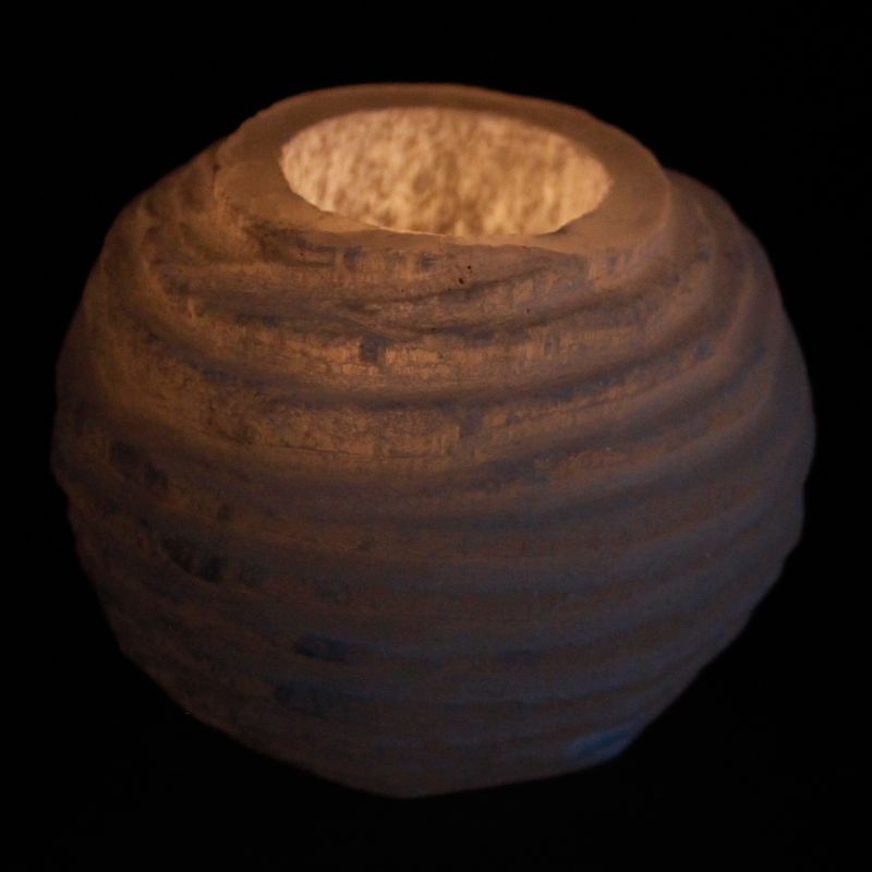 Kerzenhalter aus Selenit "Schneeball" 8 cm