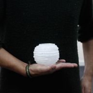 Kerzenhalter aus Selenit "Schneeball" 8 cm