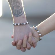 Set mit 2 Edelstein Freundschaftsbänder - Liebe - Amethyst & Rosenquarz