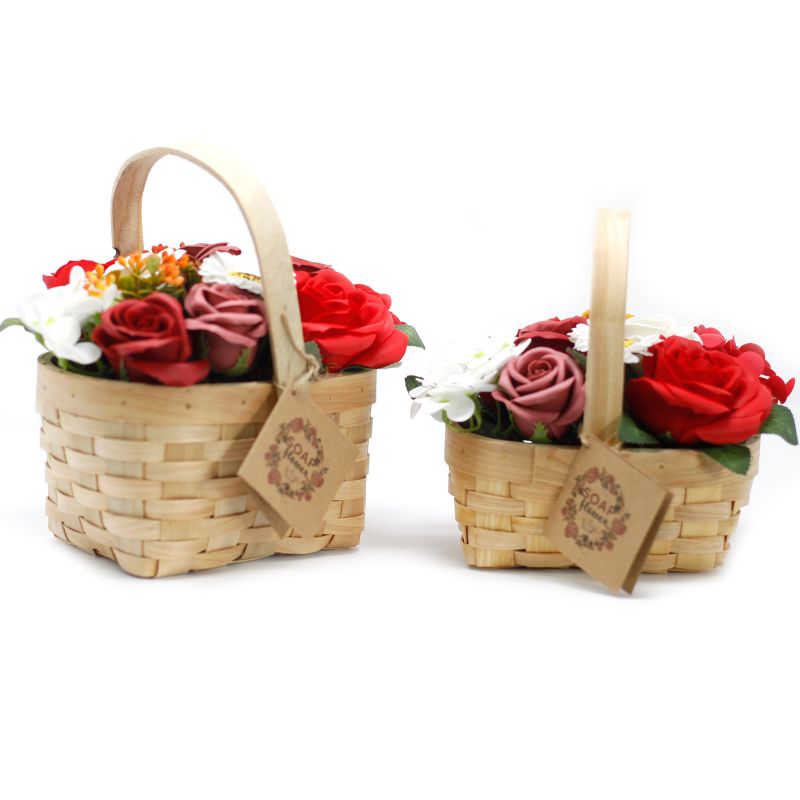 Großes Bouquet in Weidenkorb - rot