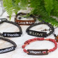 Coco-Slogan-Armreifen - Vegan