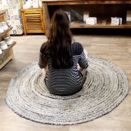 Runder Teppich aus Jute und Recycling Denim - 150 cm