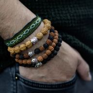 Verschiedene Rudraksha-Buddha-Armreifen