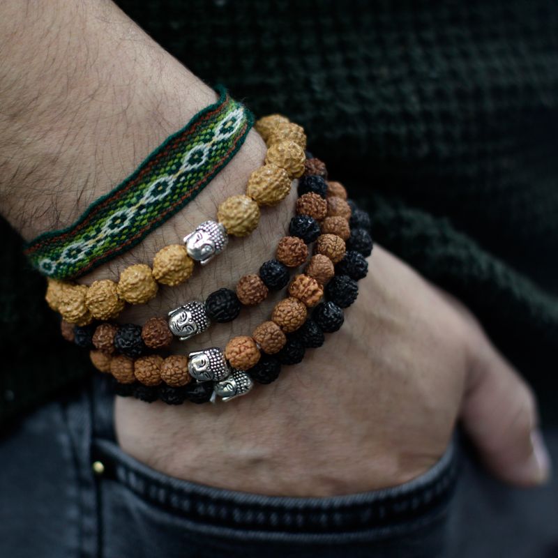Verschiedene Rudraksha-Buddha-Armreifen
