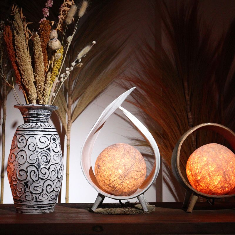 Natürliche Kokosnusslampe - Weiß Gewaschen