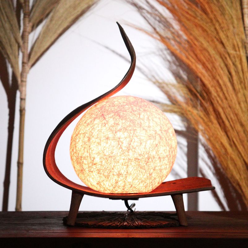 Natürliche Kokosnusslampe-  Twist