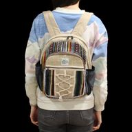 Kleiner Hanfrucksack im Seil- und Taschenstil