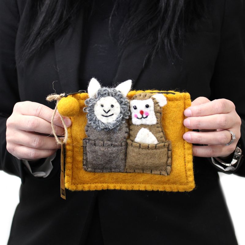 Filzbeutel mit Fingerpuppen 'Bär & Schaf'