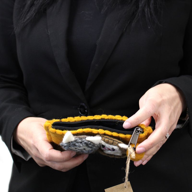 Filzbeutel mit Fingerpuppen 'Bär & Schaf'