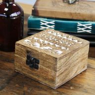 Holzbox weissgewaschen - 4x4 Slawisches Design