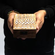 Holzbox weissgewaschen - 4x4 Aztekisches Design