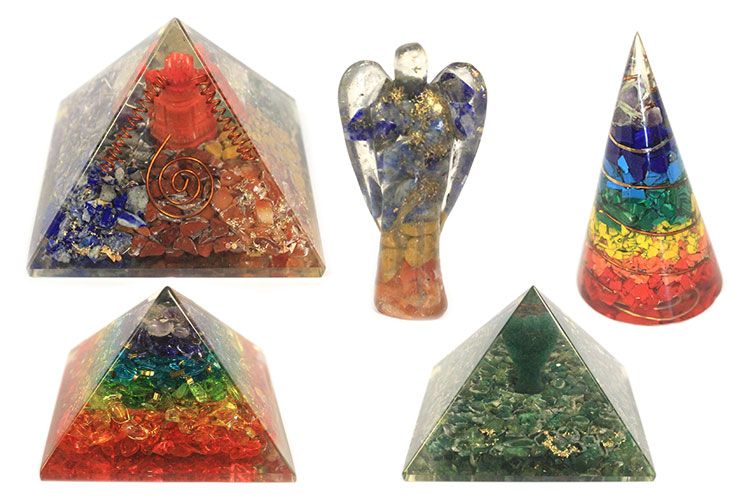 Orgonite Pyramide 'Seven Chakra Flower of Life' - 150 mm