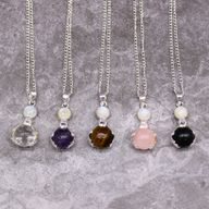 Anhänger mit Edelstein 'Heilende Hände' Amethyst