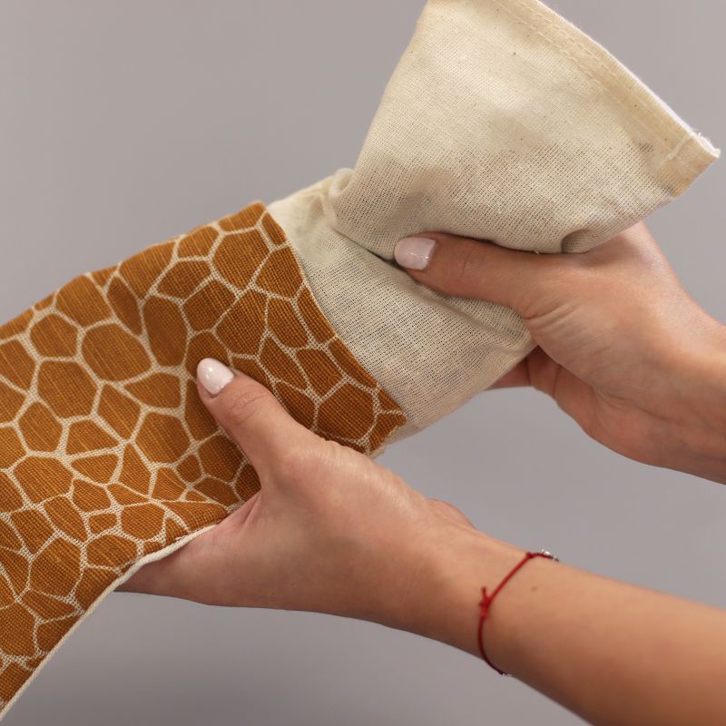 Augenkissen in Geschenkbox - Madagaskar Giraffe