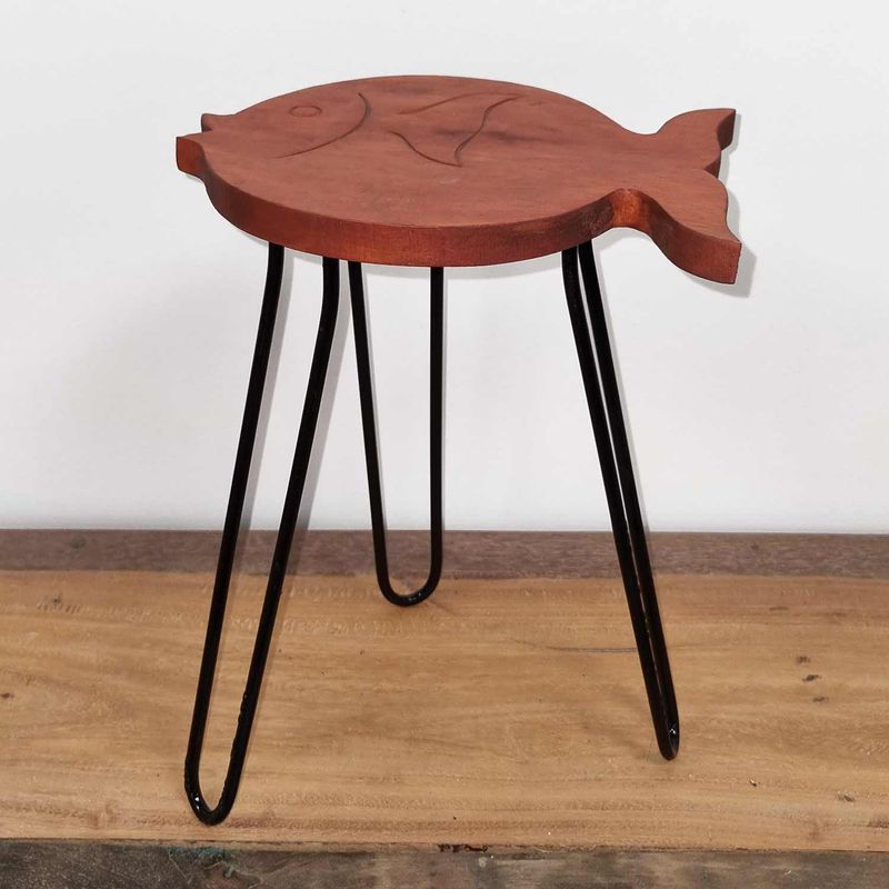 Pflanzenständer aus Albesia  Holz- Terrakotta-Fisch
