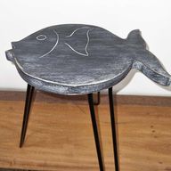 Pflanzenständer aus Albesia Holz - Graugewaschen-Fisch