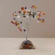 Edelsteinbaum mit Orgonitbasis – 80 Steine ​​– Mehrfarbig