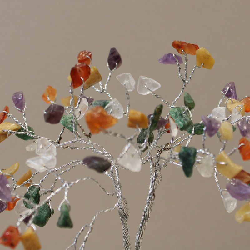 Edelsteinbaum mit Orgonitbasis – 80 Steine ​​– Mehrfarbig