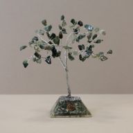 Edelsteinbaum mit Orgonit-Basis - 80 Steine - Moosachat