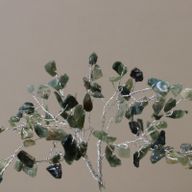 Edelsteinbaum mit Orgonit-Basis - 80 Steine - Moosachat