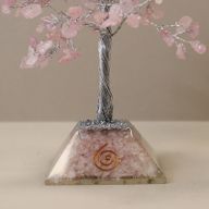 Edelsteinbaum mit Orgonit-Basis - 320 Steine - Rosenquarz