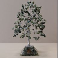 Edelstein-Baum mit Orgonit-Basis - 320 Steine - Moosachat