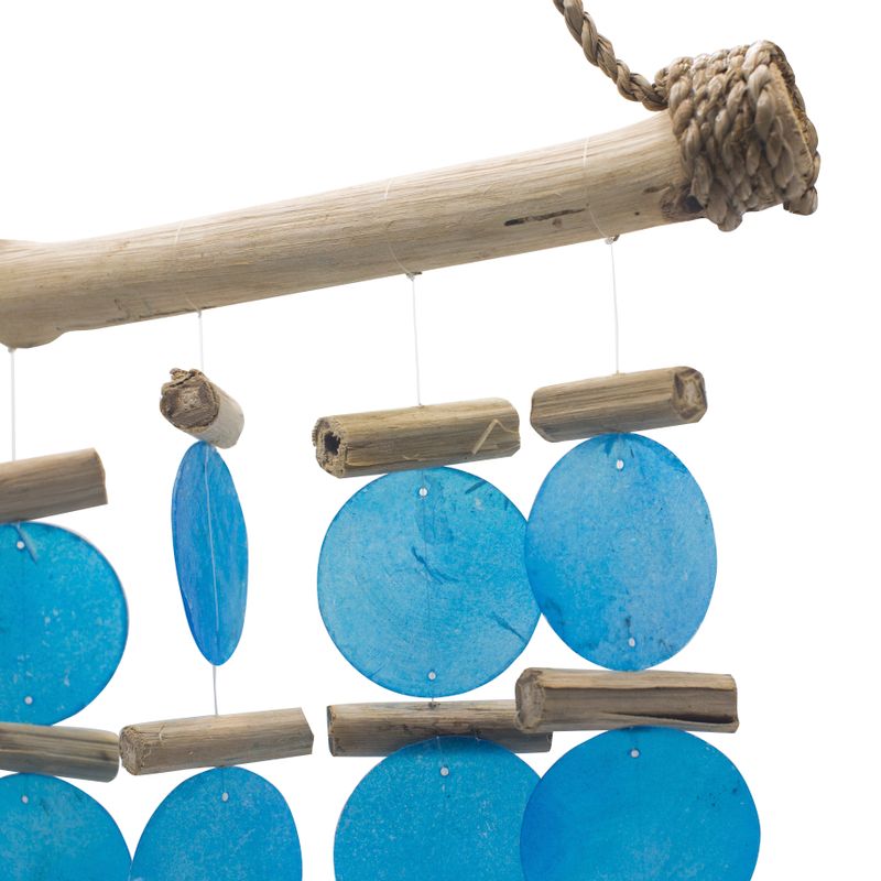Blaues Glockenspiel aus Treibholz