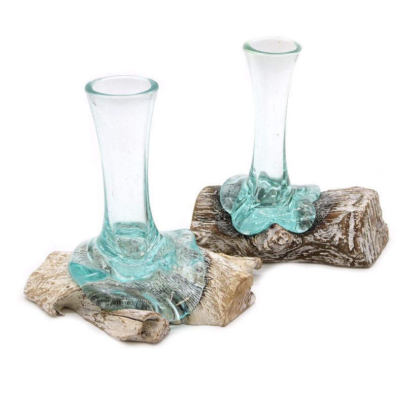 Geschmolzenes Glas auf getünchtem Holz – Vase – klein