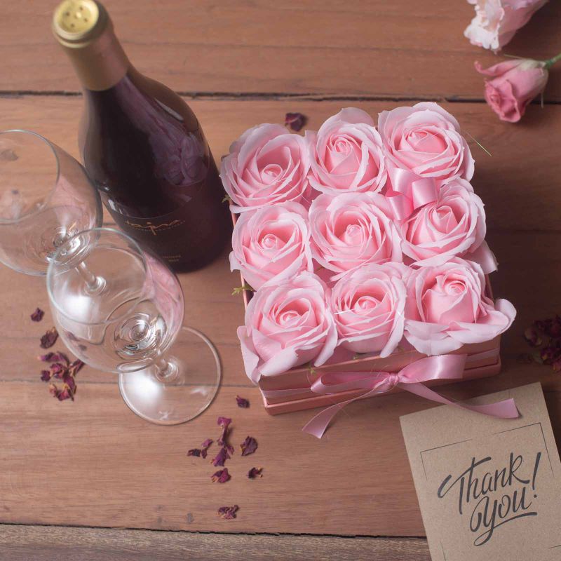 Seifenblumen-Geschenk-Blumenstrauß - 9 Rosa Rosen - Quadrat