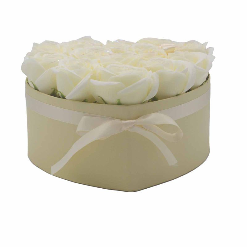 Seifenblumen-Geschenk-Blumenstrauß- 13 Cremefarbene Rosen - Herz