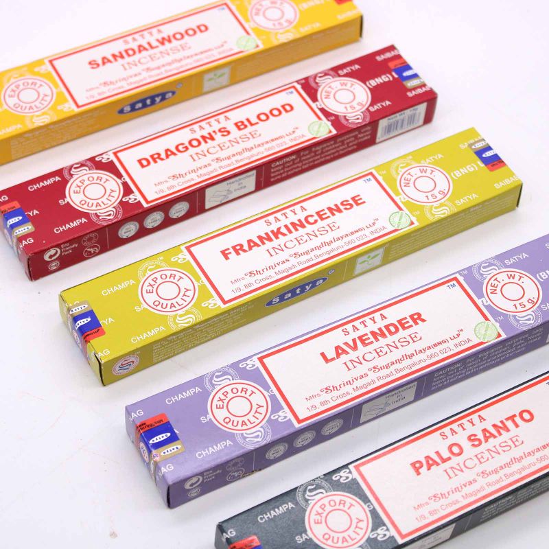 Satya sortierte Räucherstäbchen 15 g- Display-Packung