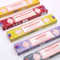 Satya sortierte Räucherstäbchen 15 g- Display-Packung
