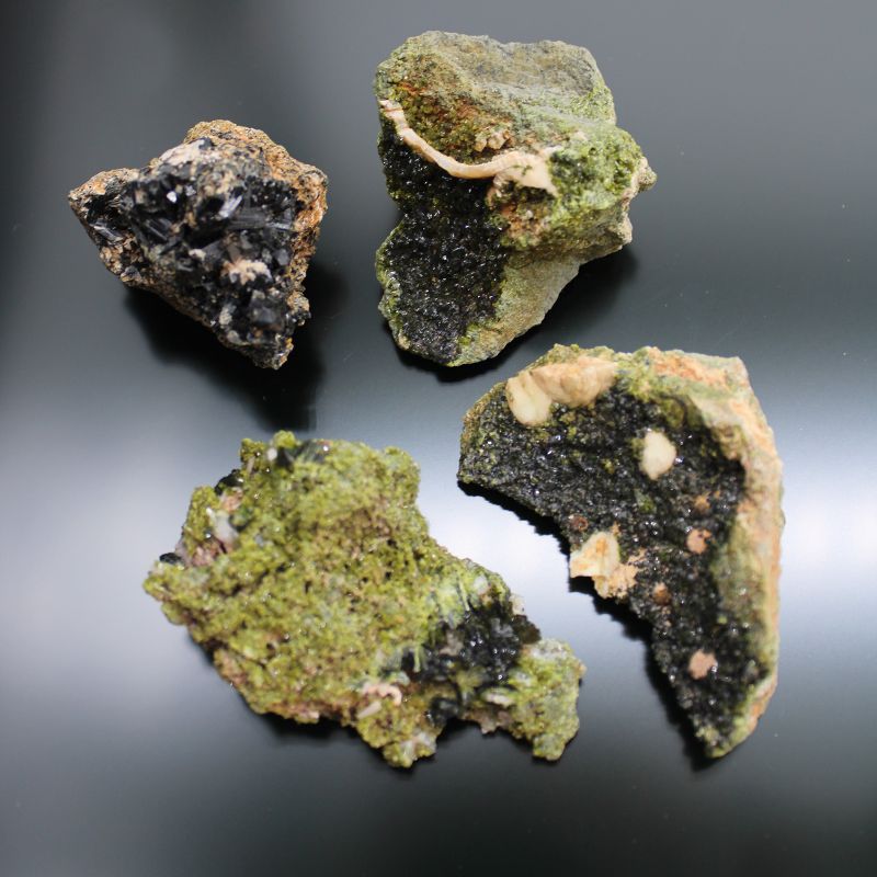 Mineralische Exemplare - Epidot (ca. 10 Stück)