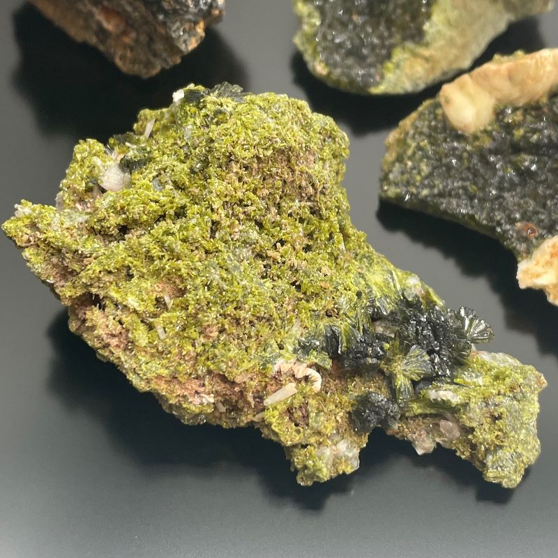 Mineralische Exemplare - Epidot (ca. 10 Stück)